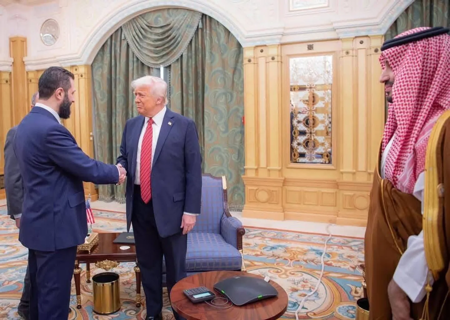 دول عربية ترحّب بقرار ترمب رفع العقوبات عن سوريا وتشيد بجهود تركيا والسعودية