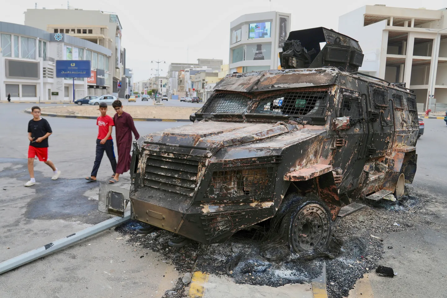 Policeman shot dead in Libya during protests near prime minister’s office