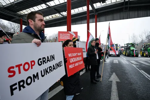 EU dringt er bij Polen, Hongarije en Slowakije op aan Oekraïense importverboden op te heffen