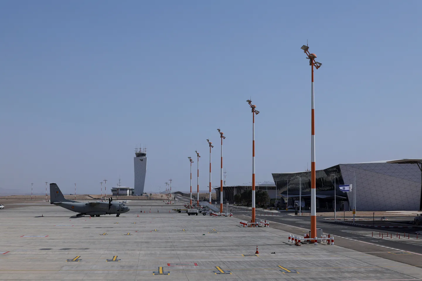 Voos apoiados por Israel retiram palestinianos de Gaza sob o pretexto de "ajudar os muçulmanos"