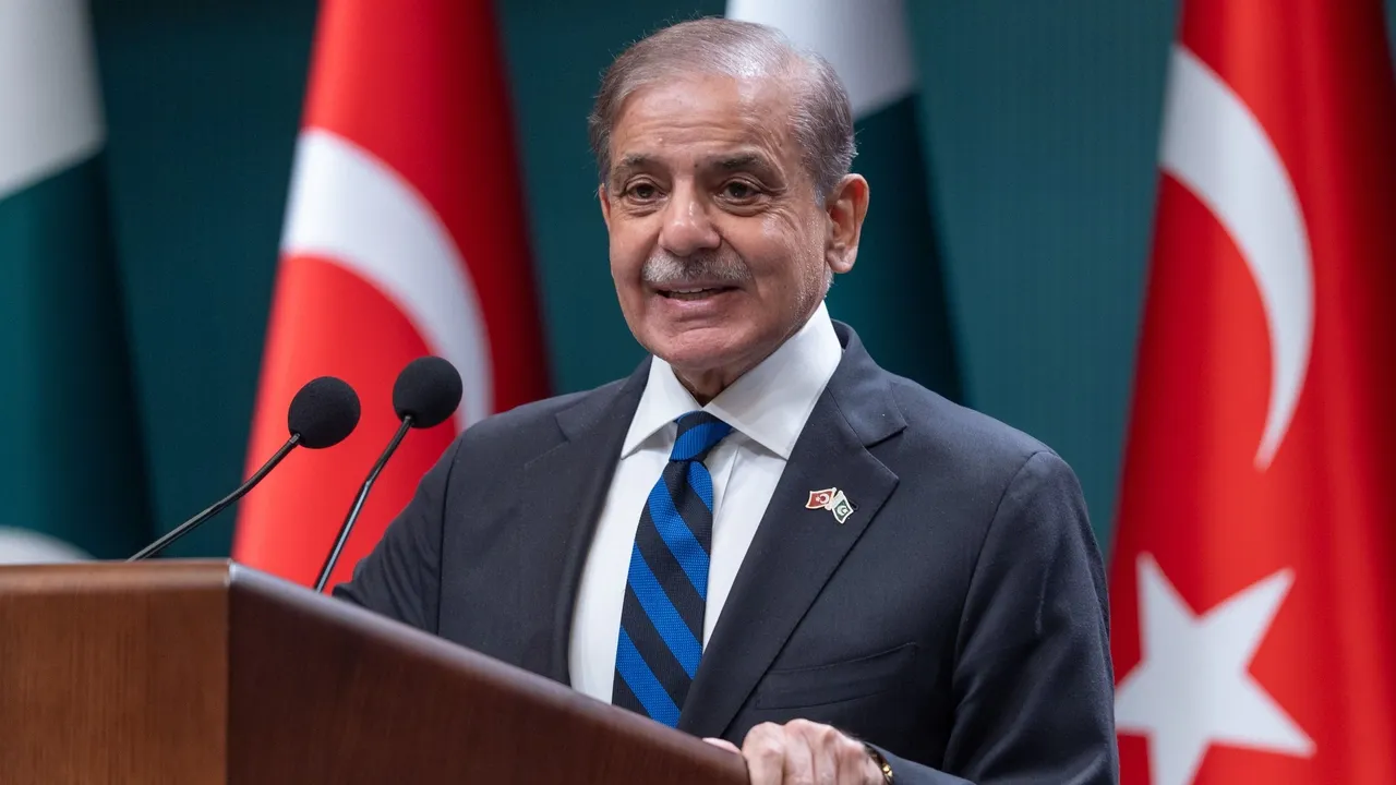 Пакистандын премьер-министри Түштүк Азияда тынчтыкты орнотуудагы ролунан улам Эрдоганды мактады