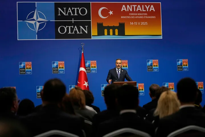 Türkiye, en el corazón de la diplomacia global: del diálogo Rusia-Ucrania a reunión clave de la OTAN