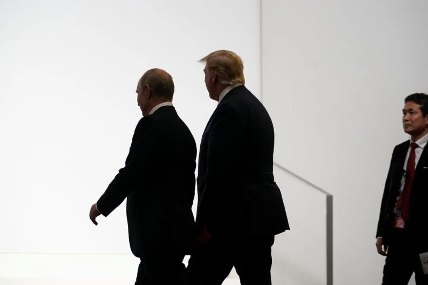 Кремъл: "Все още няма планове за среща между Путин и Тръмп"