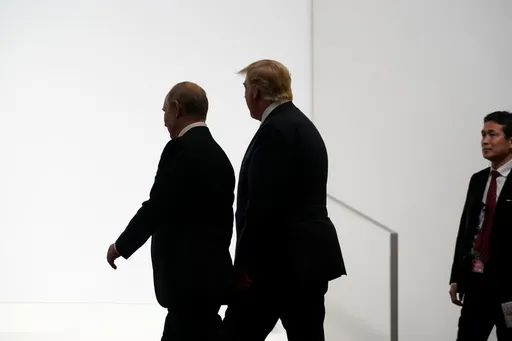 Kreml: Putin-Tramp duşuşygy üçin entek meýilnama ýok