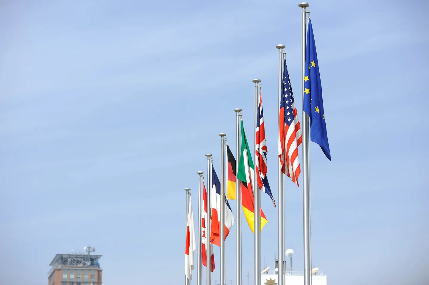 G7 business leaders urge removal of trade barriers, call for investment in critical minerals