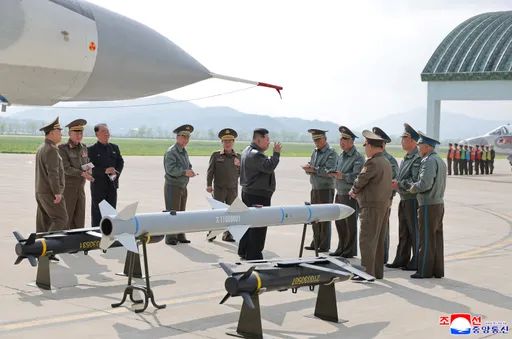 韩国军方称, 朝鲜很可能通过俄罗斯的支持开发空对空导弹