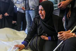 Palestinci se u suzama opraštaju od voljenih koje je Izrael ubio usred genocida u Gazi