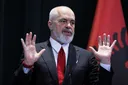 Еди Рама најави строги казни: Дрон Бајрактар снимил лице како пали пожар во Албанија