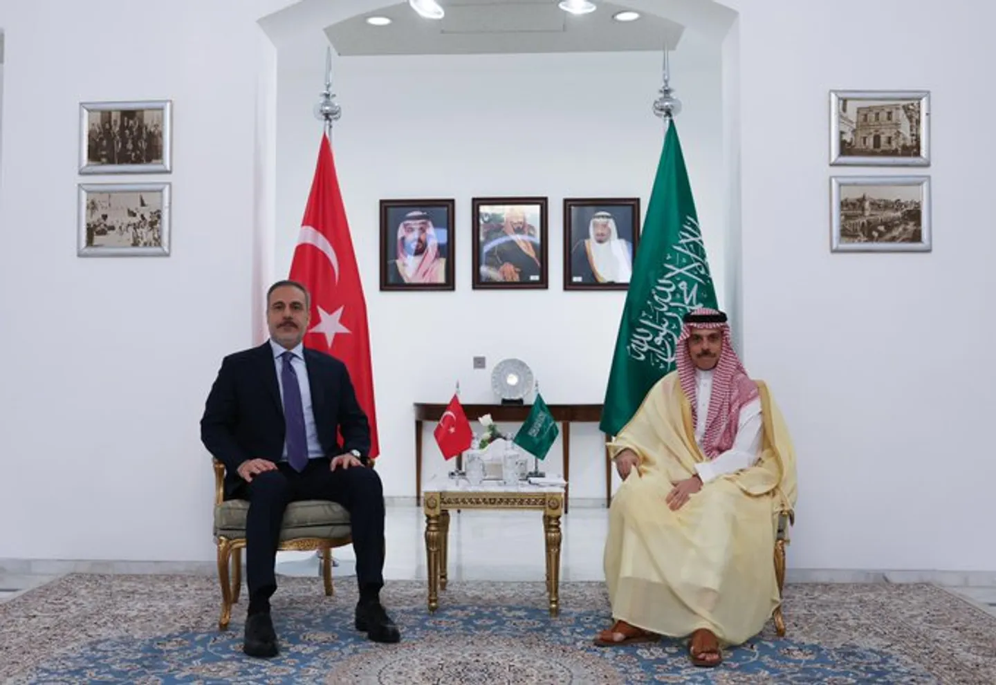 Ministri i Jashtëm turk përshëndet rritjen e lidhjeve Turko-Saudite