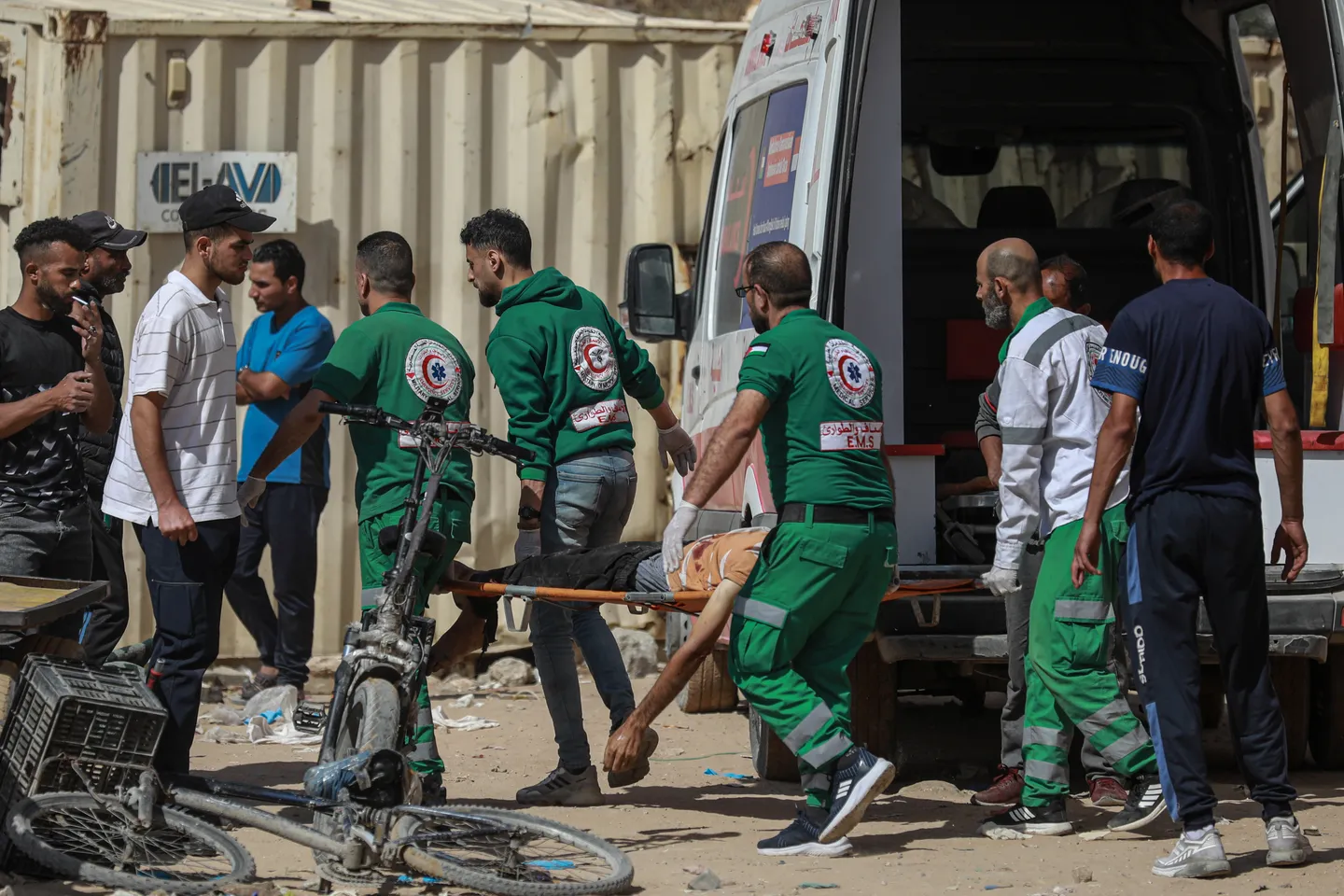 Gaza: les hôpitaux publics de Gaza “hors service”, la défense civile paralysée