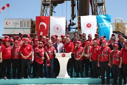 И потекла нефть вместо крови