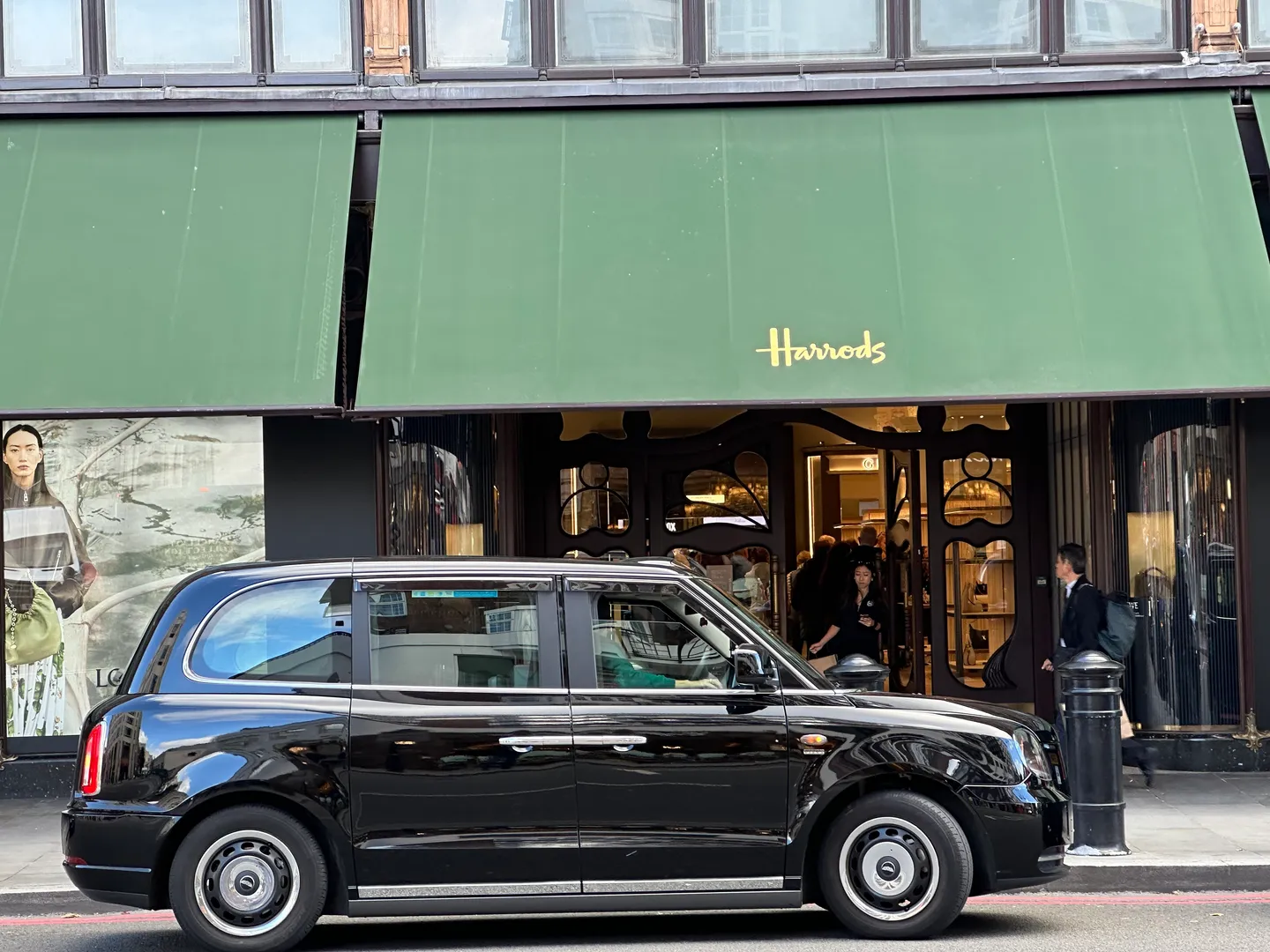 Britische Kaufhäuser wie Harrods von Cyberattacken getroffen