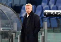 Legjenda e futbollit shqiptar merr drejtimin e Milanit