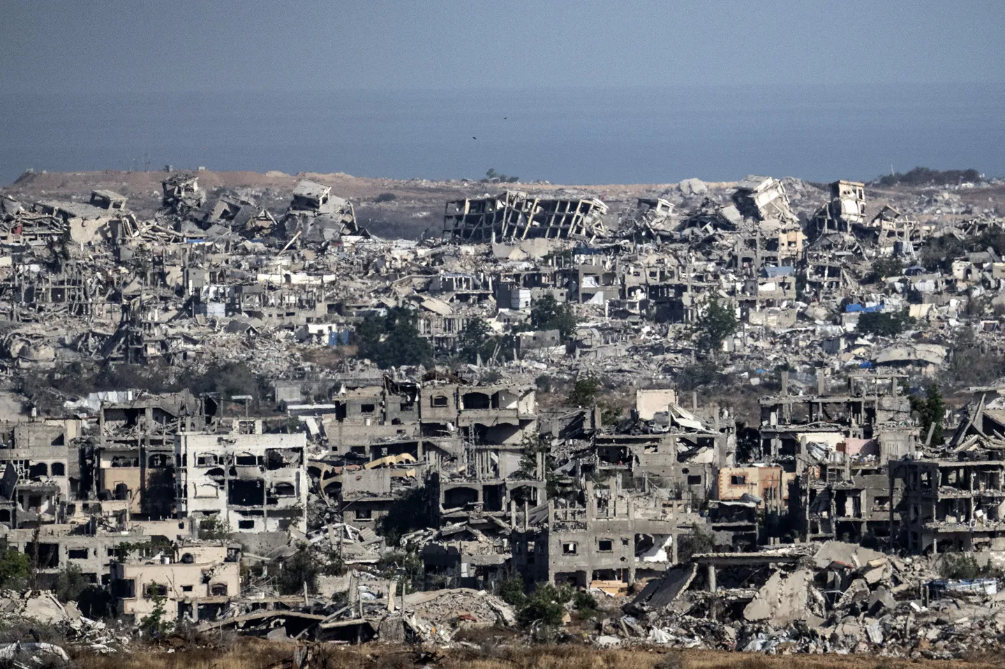 Numri i të vdekurve në Gaza i afrohet 53.600, ndërsa Izraeli vazhdon sulmet vdekjeprurëse