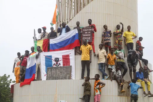 Niger : rassemblement à Niamey contre une résolution européenne appelant à libérer Bazoum