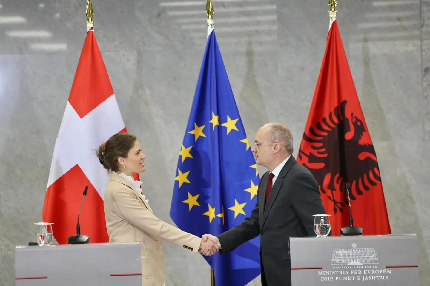 Igli Hasani takon ministren për Çështjet Evropiane të Danimarkës