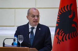 Hasani në Sarajevë: Shqipëria kundërshton fuqimisht retorikën separatiste në Bosnjë e Hercegovinë