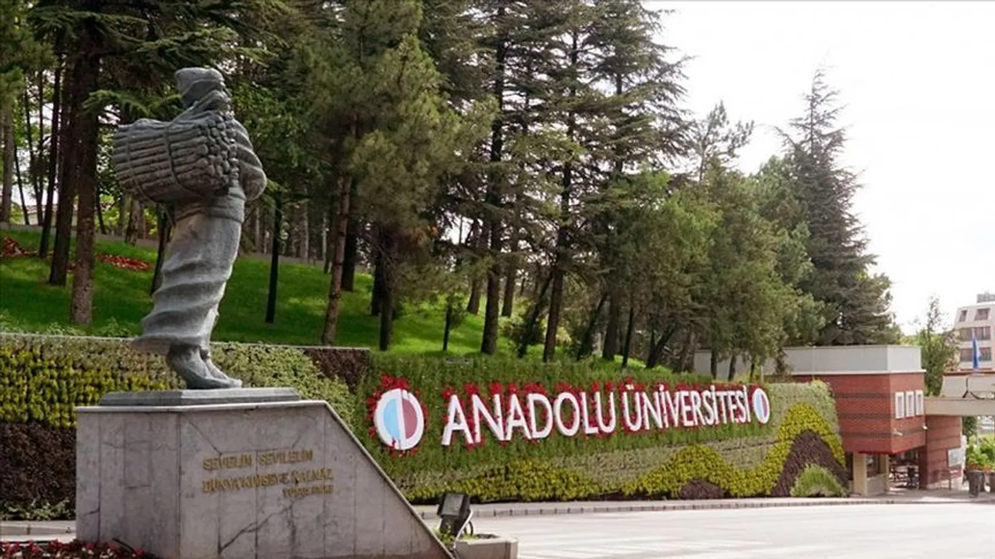 Universiteti Anadollu ia prezanton turqishten botës: Programi që ua hap dyert studentëve të huaj