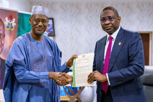 EFCC ta mika gidaje 753 da aka ƙwace daga Emefiele ga Ma’aikatar Gidaje ta Nijeriya