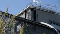Administração Trump deporta imigrantes asiáticos para o Sudão do Sul, desafiando ordem judicial
