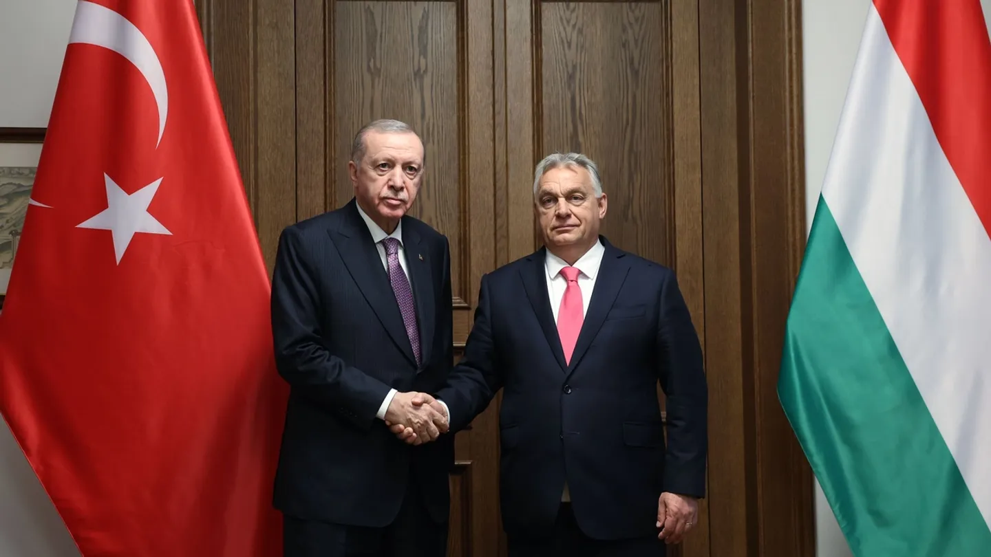 أردوغان: نسعى لإنهاء الحرب بين أوكرانيا وروسيا.. وأوربان يشكر أنقرة على جهود الوساطة