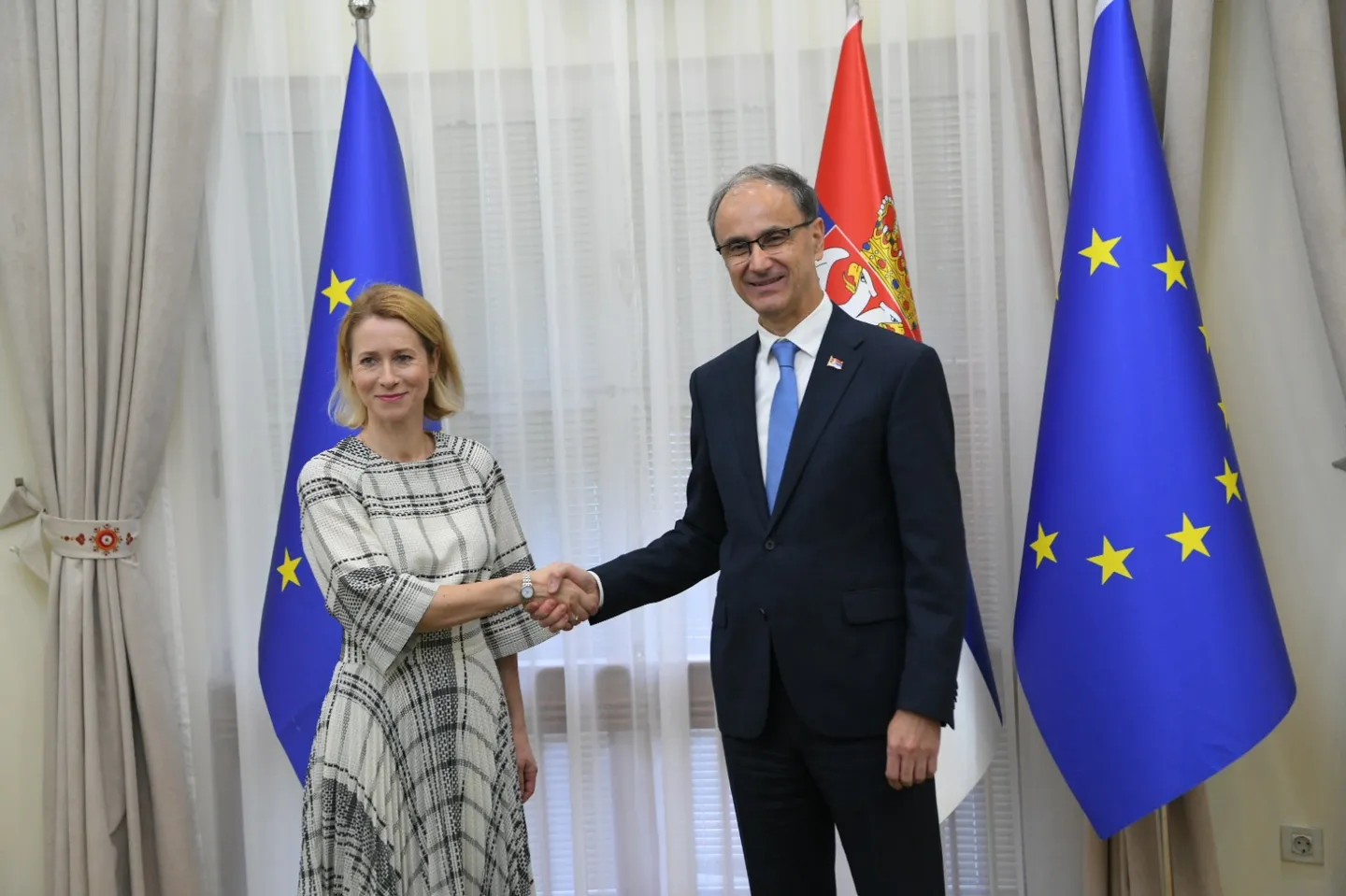 Kryeministri serb thekson orientimin evropian të Beogradit në takimin me Kallas