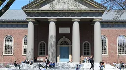Administrata Trump ia ndalon Harvardit regjistrimin studentëve ndërkombëtarë