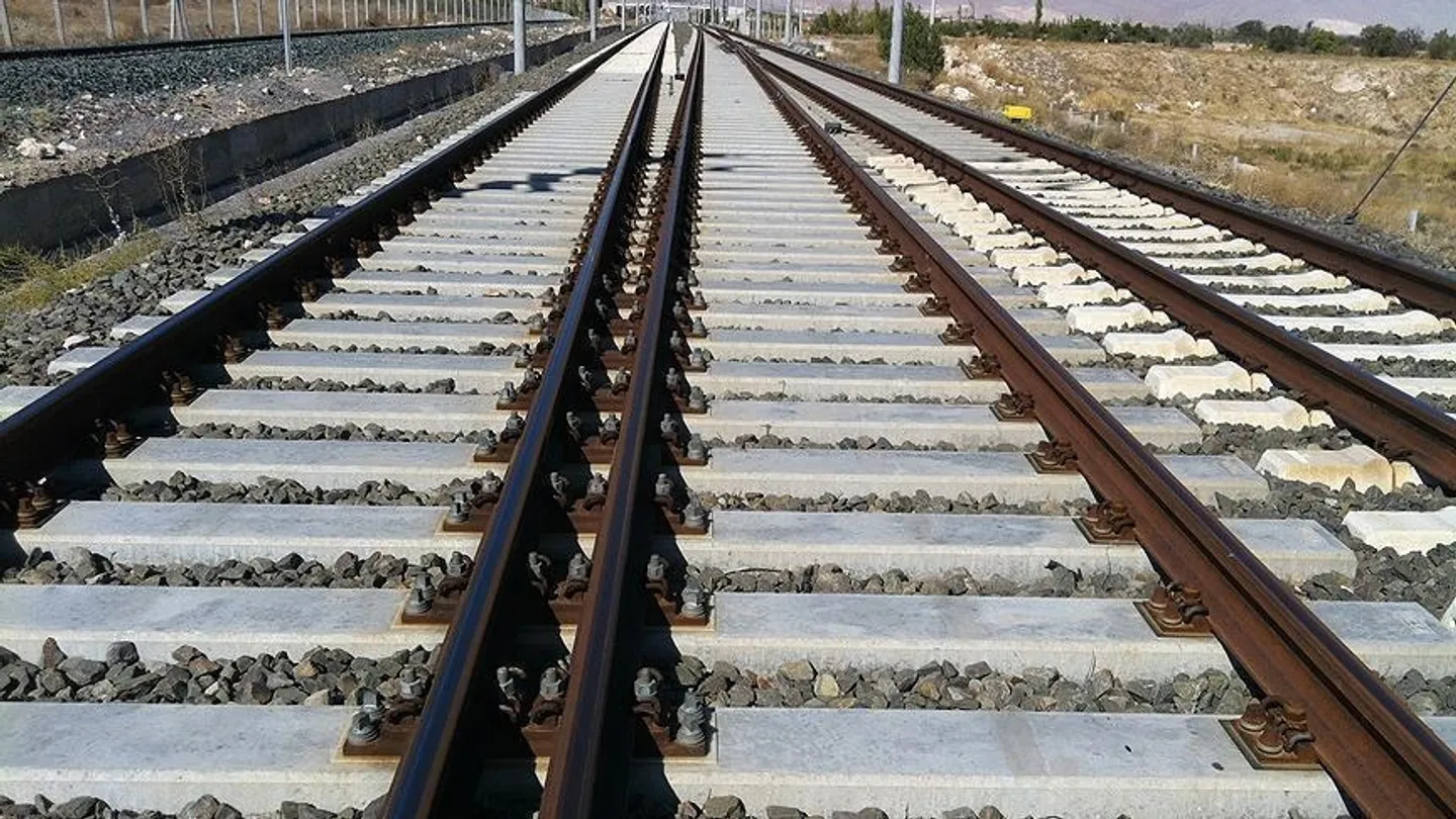 استراتيجية النقل السوري للإدارة الجديدة.. ربط إقليمي وتحول رقمي في مواجهة سنوات من الإهمال