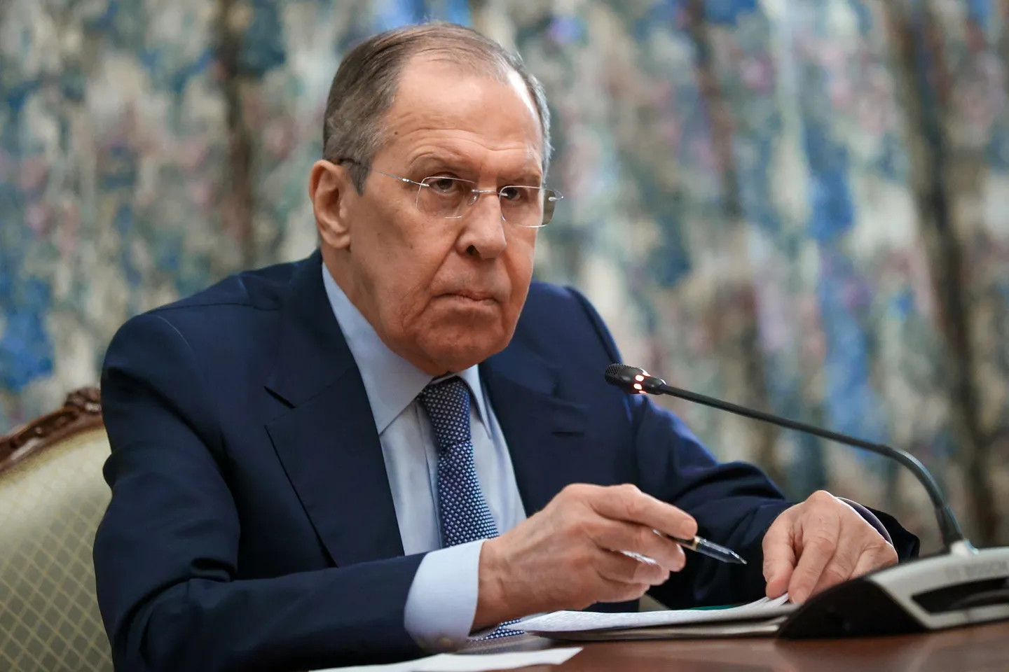 Лавров: второй раунд с Киевом откладывается