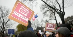L'administration Trump interdit à Harvard d'accueillir des étudiants étrangers