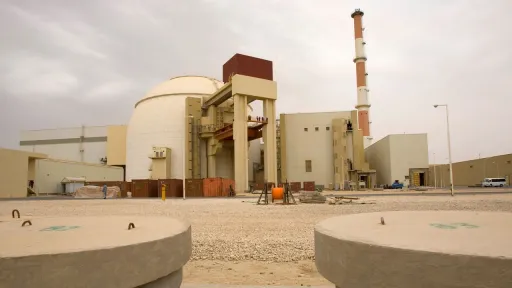Irão e EUA realizam a quinta ronda de negociações nucleares em Roma