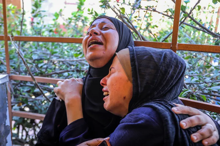 Israel kills nine children of Palestinian doctor while she is on duty in Khan Younis hospital