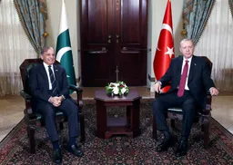 Erdogan hosts Pakistani PM Sharif in Istanbul, vows deeper bilateral ties