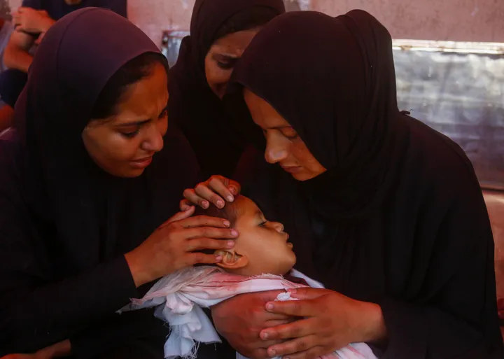 Israel continues killing Palestinians in Gaza, blocking aid