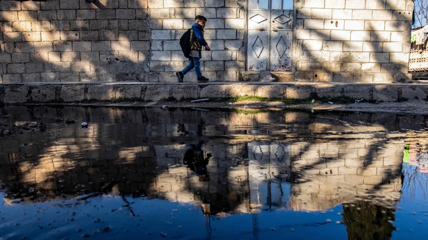 Leak halts production at major Libyan oilfield