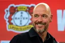 Leverkusen ta sallami kocinta Erik Ten Hag bayan jagorantar wasa uku kacal