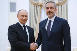 Fidan oo Moscow kula kulmay MW Putin iyagoo ka wadahadlay dadaallada lagu joojinayo dagaalka Ukraine