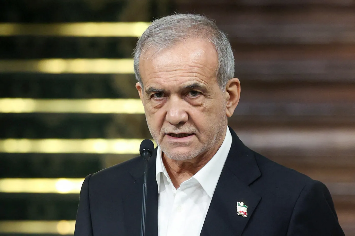 Президент Ирана был ранен при бомбардировке