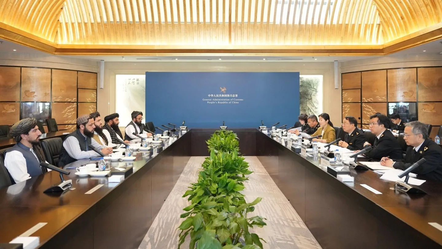 درخواست اداره طالبان از چین برای کاهش تعرفه بر صادرات افغانستان