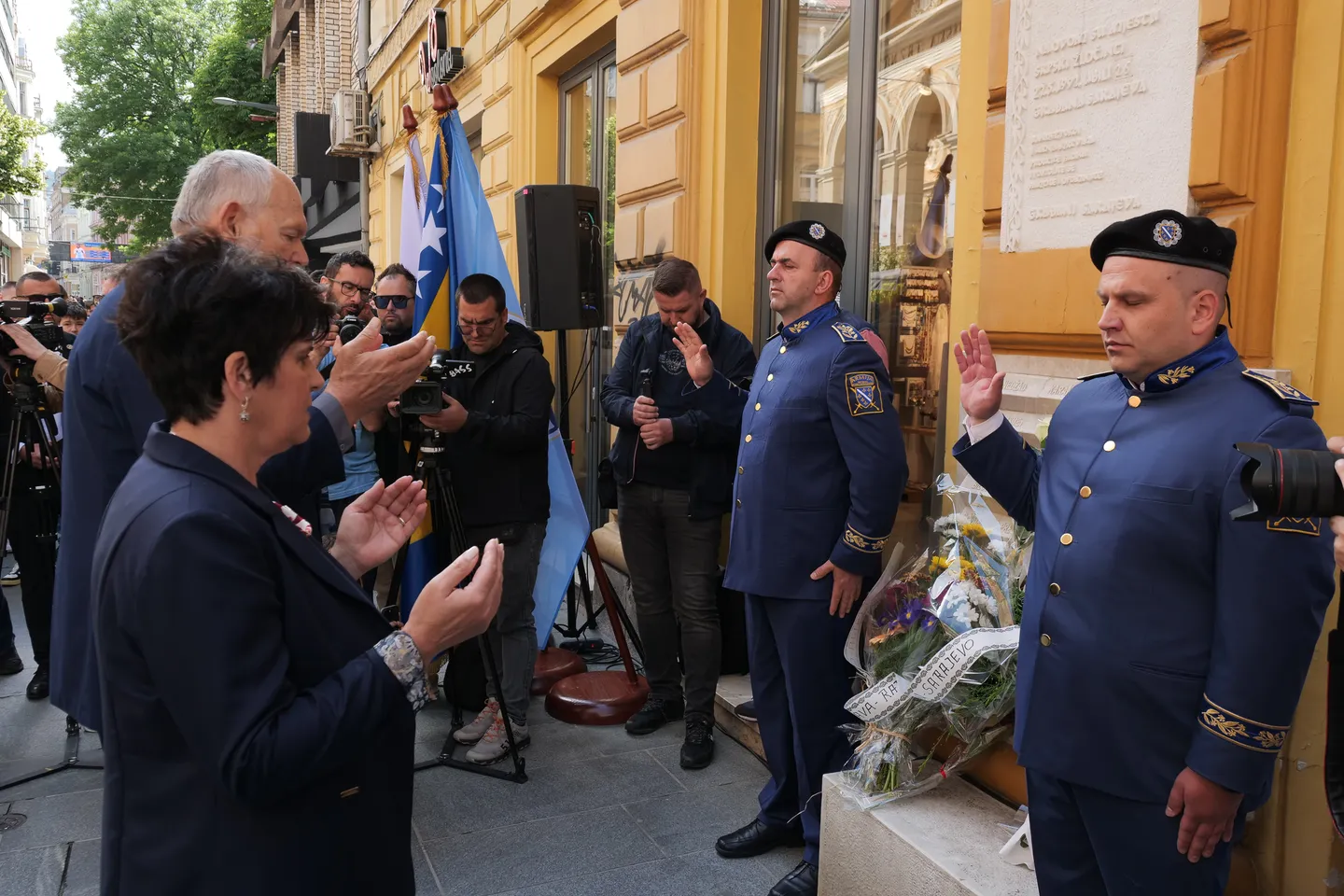 Obilježene 33 godine od masakra nad građanima u redu za hljeb u opkoljenom Sarajevu
