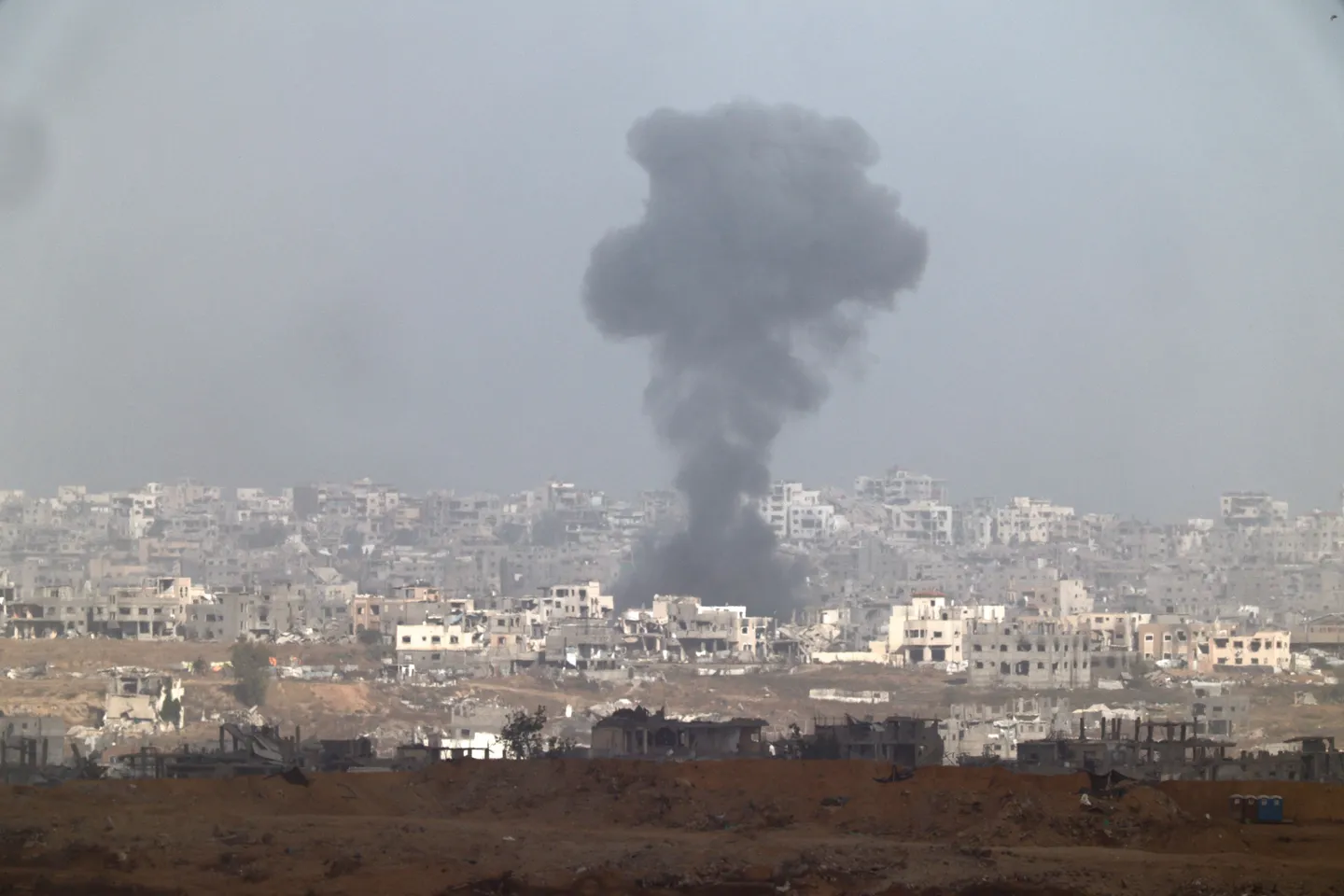 Gaza: au moins 8 Palestiniens tués depuis l’aube, scènes de chaos dans un point d’aide humanitaire