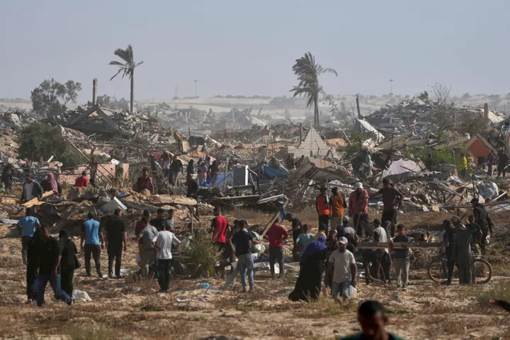 What happened at the Gaza aid distribution centre?