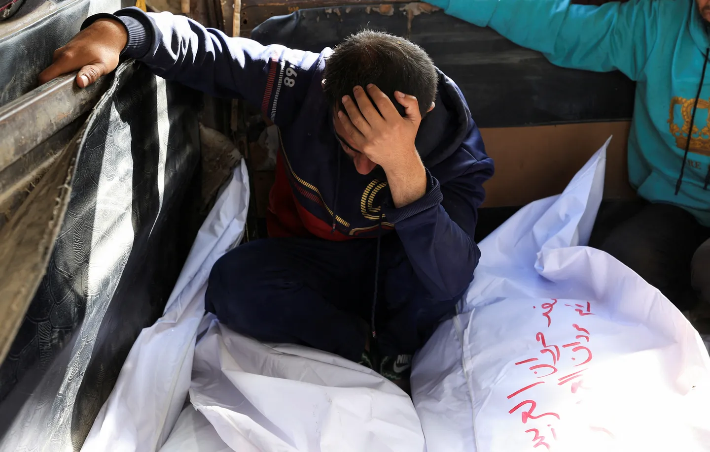 Vriten 16 palestinezë të tjerë në sulmet izraelite në Gaza