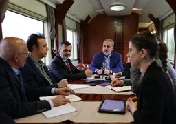 Fidan: Türkiye është "aktori ideal" për t'i lehtësuar bisedimet e paqes Rusi-Ukrainë