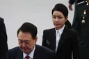 김건희, 대한민국 전 영부인 구속… 대한민국 최초 전직 대통령 부부 동시 구속