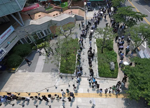 South Koreans vote early in record numbers in poll triggered by Yoon's martial law