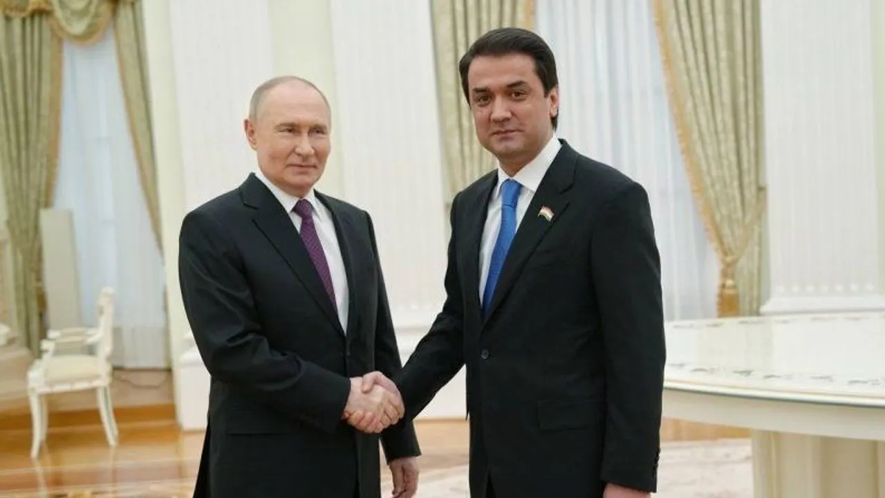 دیدار رستم امامعلی و پوتین با محوریت توسعه مناسبات راهبردی دوشنبه و مسکو