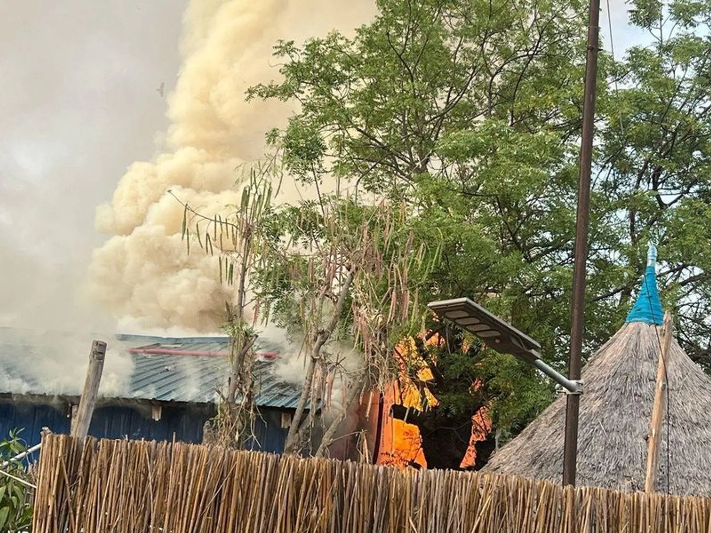 قوات الدعم السريع تقتل 300 مدني في النهود وتهاجم لأول مرة  قاعدة جوية ومنشآت بمحيط مطار بورتسودان