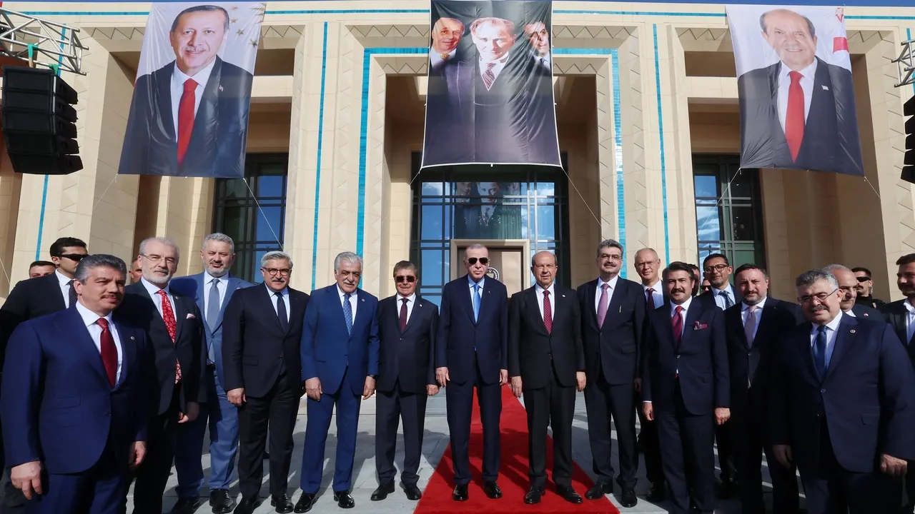 افتتاح مجمتع ریاست جمهوری ترک قبرس شمالی توسط رئیس‌جمهور اردوغان