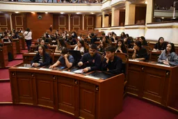 Kuvendi i Shqipërisë shënon Ditën Ndërkombëtare të Fëmijëve